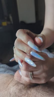 Winter will be here soon. Are your penii ready for Santa Claws?