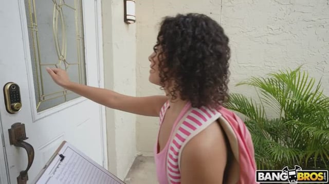 Dani Diaz - Coochie For A Cookie