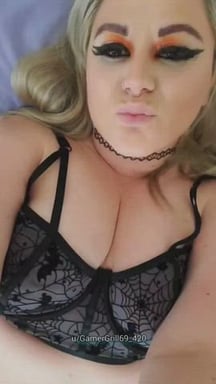 I think I need some new lipgloss