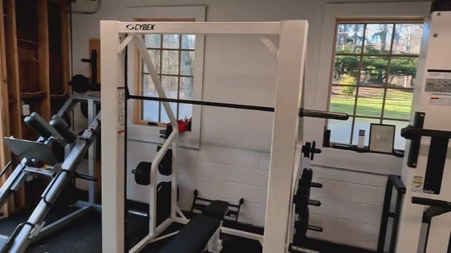 Slave on the Shelf throat training in the Gym