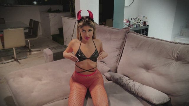 Devil horns NSFW
