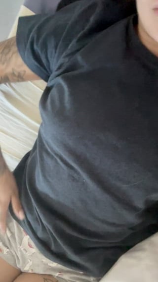 [TW] Hoping I'm the type of small you like!