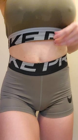 I love this little workout set.