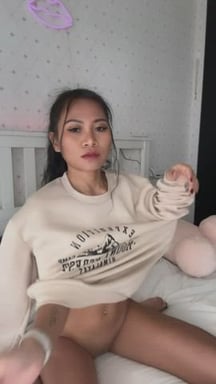 Males who appreciate hoes with small boobies are my favorite