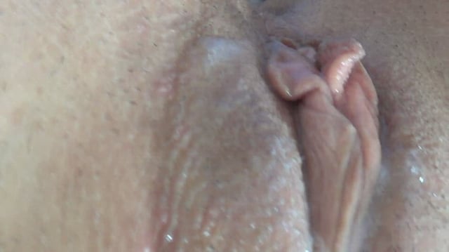 Jizz all over her trimmed pussy