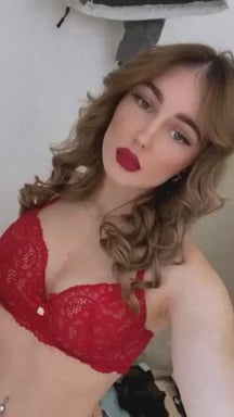 Don't you want red lipstick all over your penis