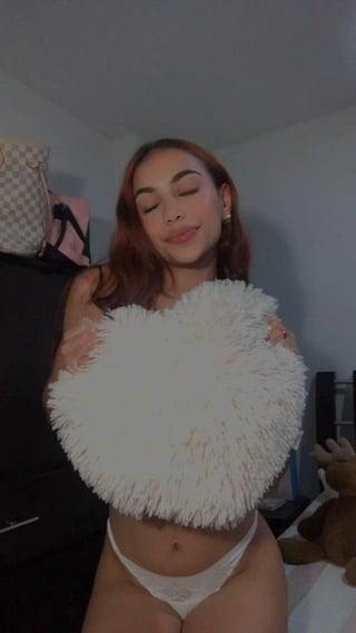 Why dont old guys like skinny bitches and small tits anymore?