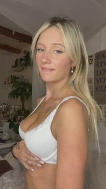 Slow-mo jumping boobies = best thing you will see today