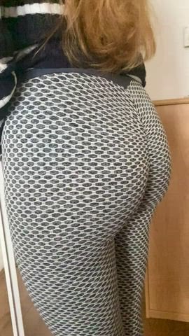 Some nice behind jiggle